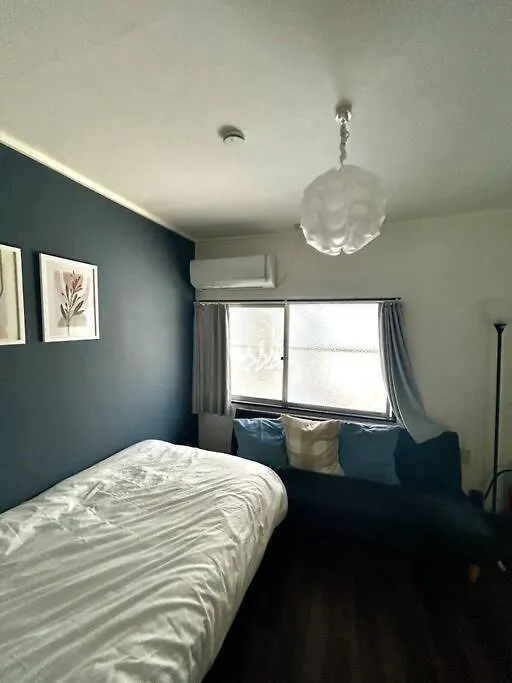 Villa The House Is In The Center Of Nanba And Dotonbori, Only 5Mins From Subway, Easy Access To Airport, Newly Refromed, 3 Rooms For One Group Osaka