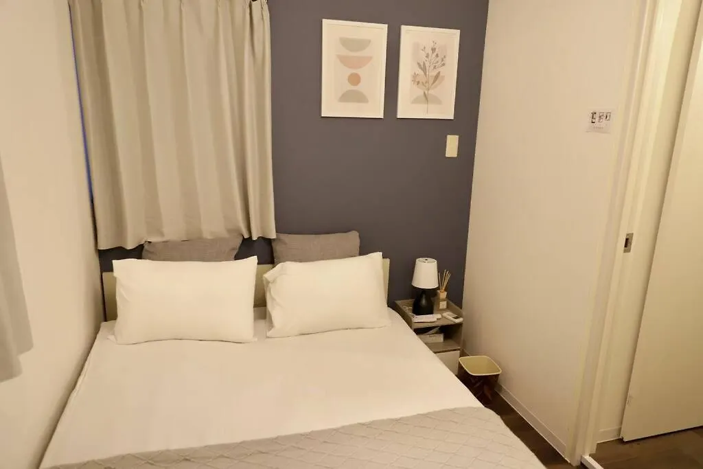 The House Is In The Center Of Nanba And Dotonbori, Only 5Mins From Subway, Easy Access To Airport, Newly Refromed, 3 Rooms For One Group Osaka 0*,